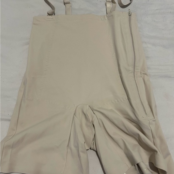 Motif Postpartum Recovery Garment - Picture 2 of 4